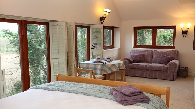 Bed and sofa 2014.jpg