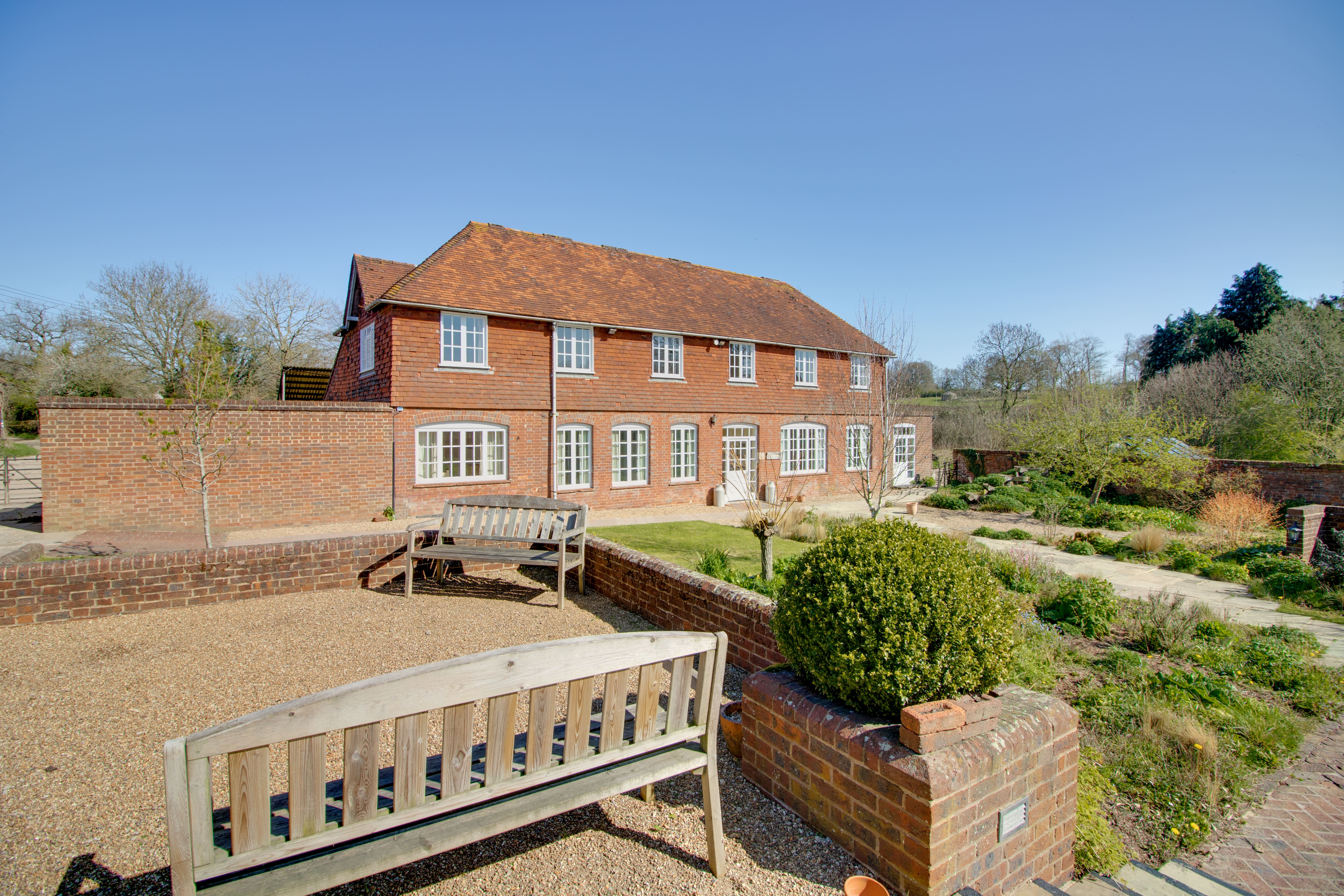 Old Stable Dining 2 (2) Min